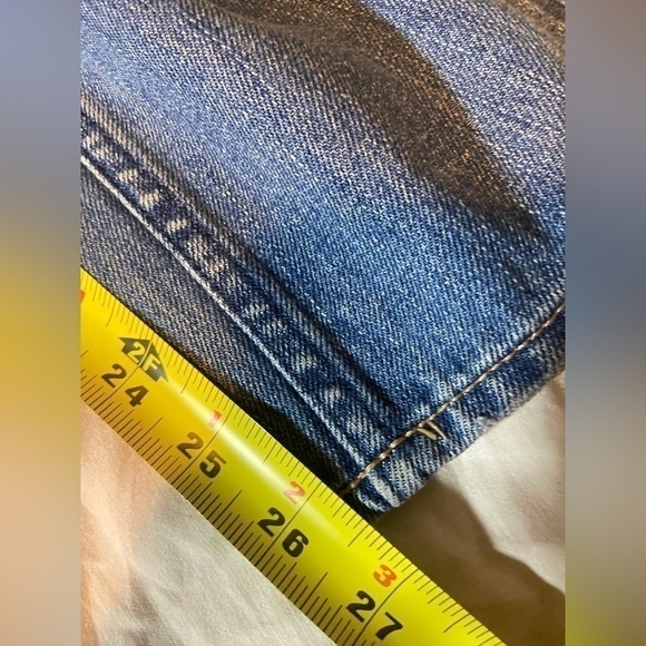 Hollister Jeans Womens Sz 26W x 27L Relaxed Fit Destructed Denim High rise Sz 3 - Picture 2 of 10